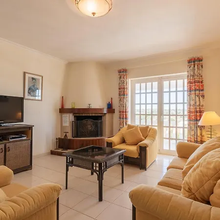 Villa Gabrielle - Great Value Great Location In Vale Da Parra Near To Gale