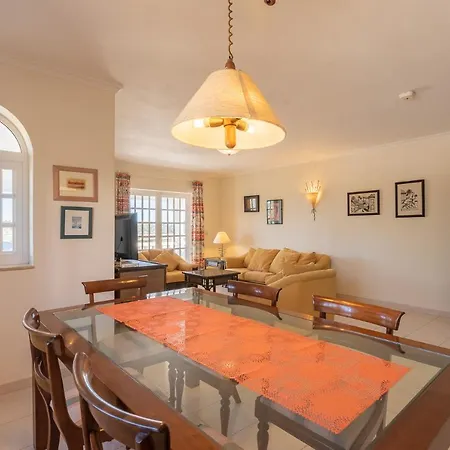Gabrielle - Great Value Great Location In Vale Da Parra Near To Gale Guia (Faro)