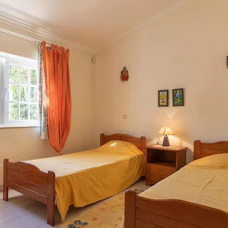 Villa Gabrielle - Great Value Great Location In Vale Da Parra Near To Gale *